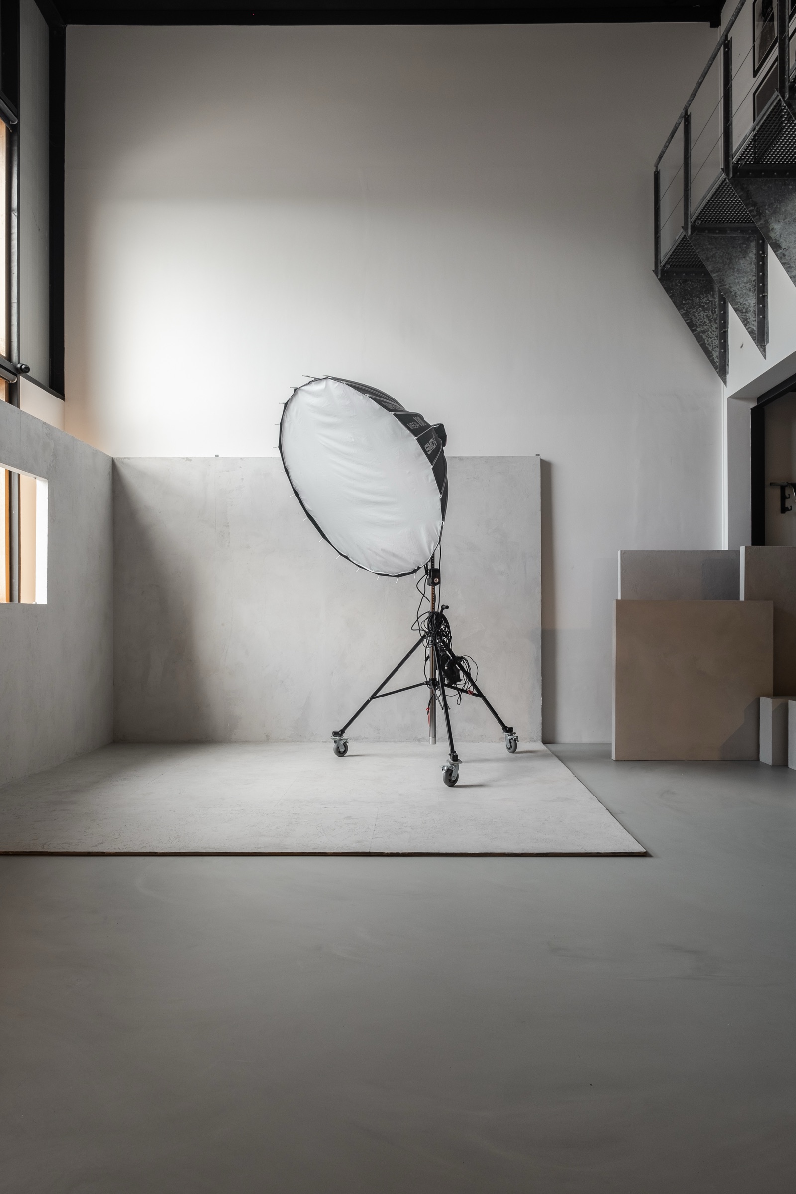 1605 Studio space — daylight production studio Alkmaar, view 2