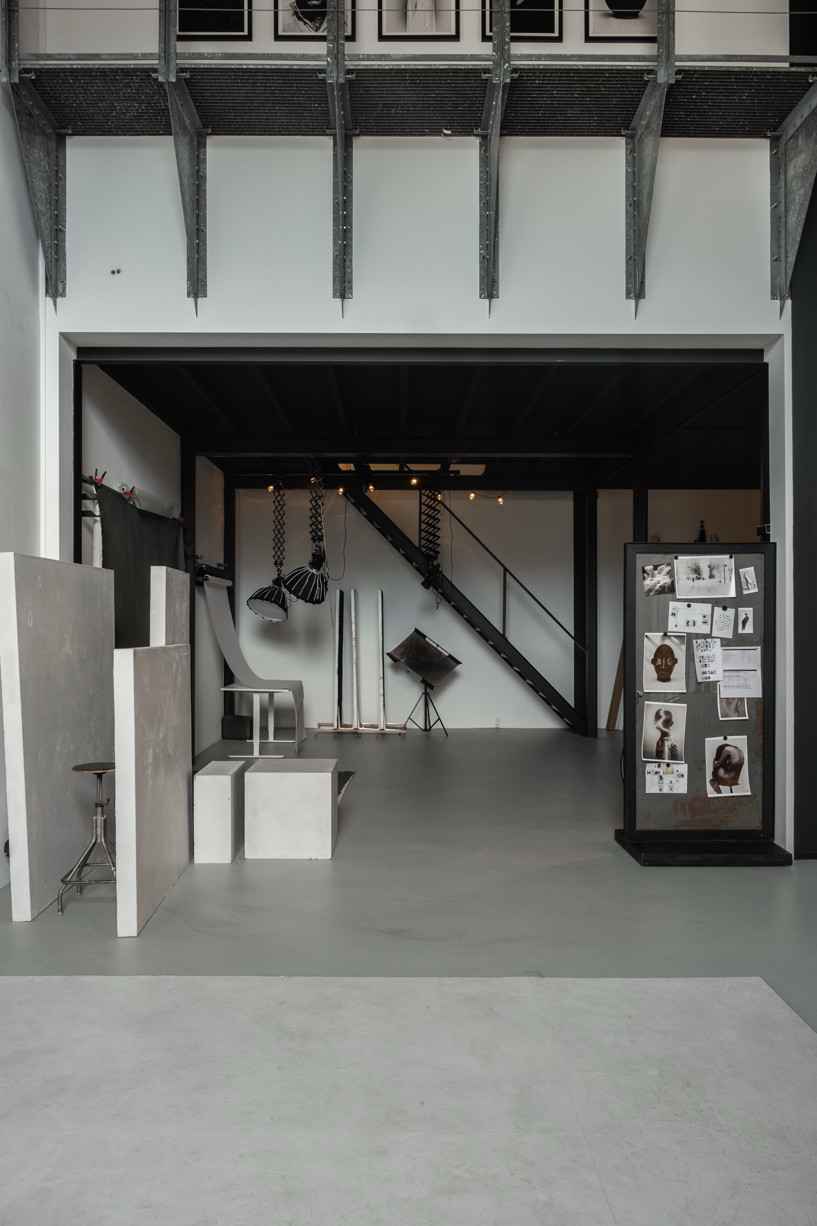 1605 Studio space · daylight production studio Alkmaar, view 3